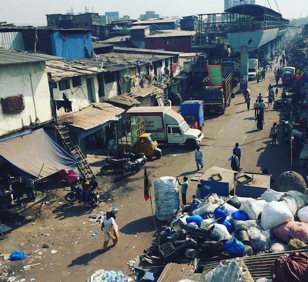 Mumbai: Sightseeing and Dharavi Slum Tour