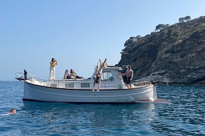 Private Excursion through Cap de Creus Natural Park and Snorkelling