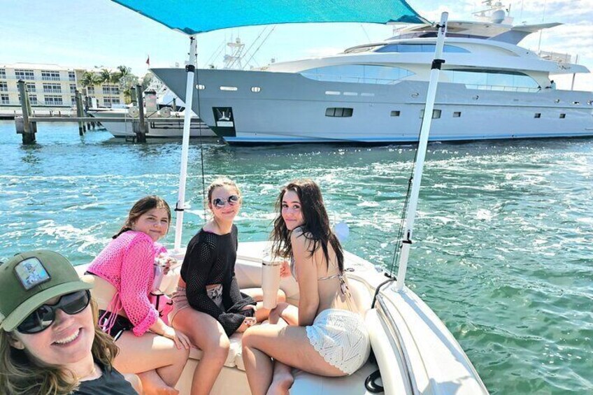 3hr Sightseeing Tour and Peanut Island Sandbar Tour