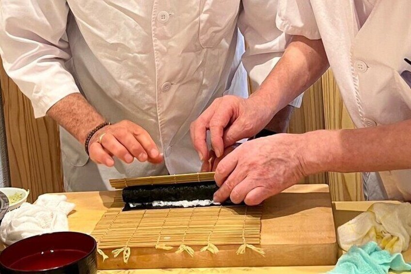 Sushi-making experience