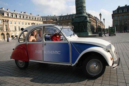 Visite romantique de Paris en Citroën 2CV