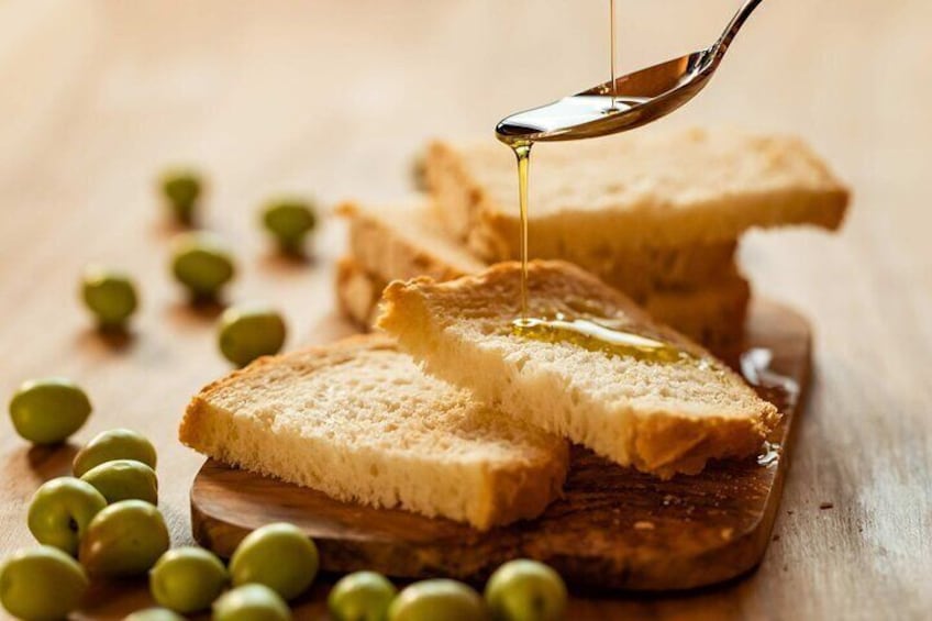 1 hour of Tasting of extra virgin olive oil Palazzo di Varignana 