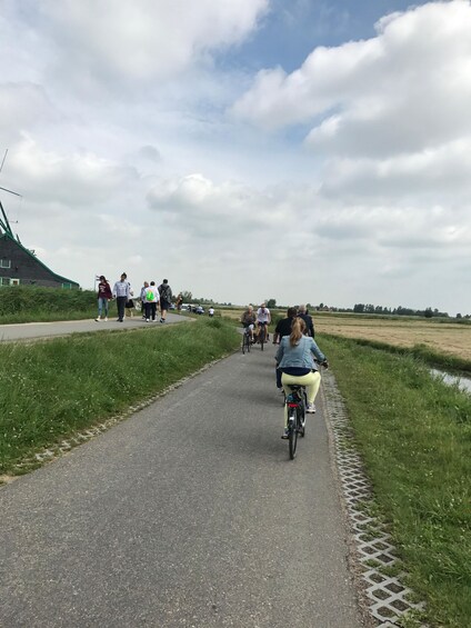 Picture 8 for Activity Amsterdam: Zaanse Schans Windmills Bike Tour with Guide