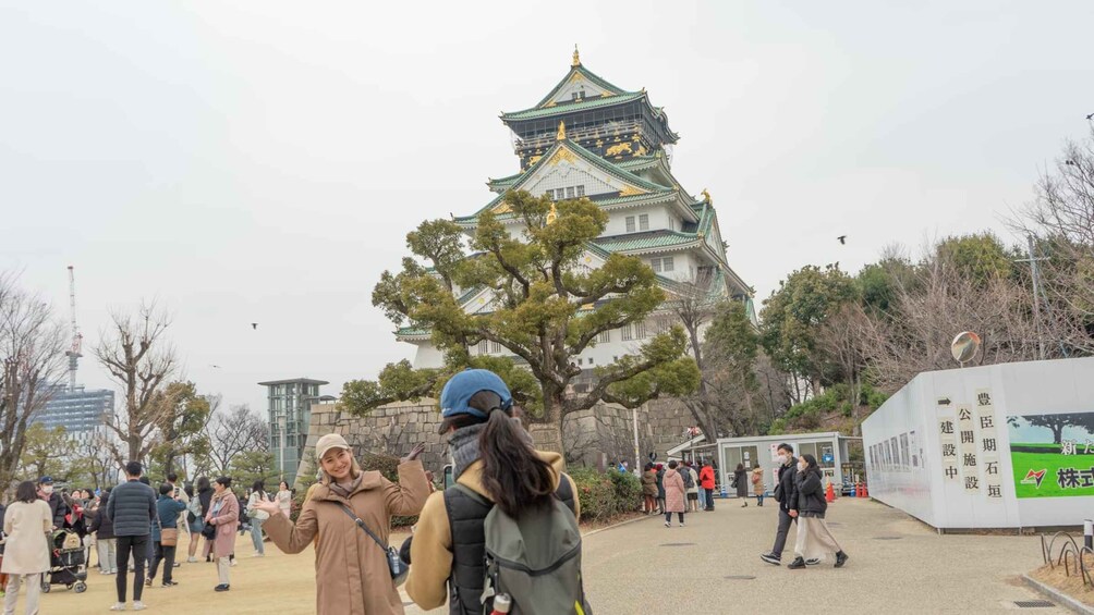 Picture 3 for Activity Osaka: Guided City Highlights Bike Tour with Lunch