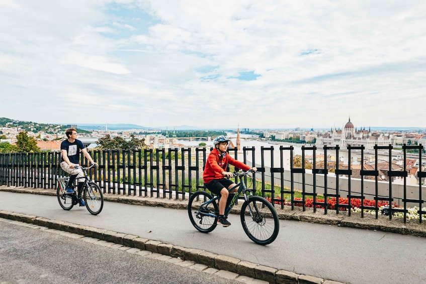 Picture 6 for Activity Budapest: Grand Sightseeing Bike Tour