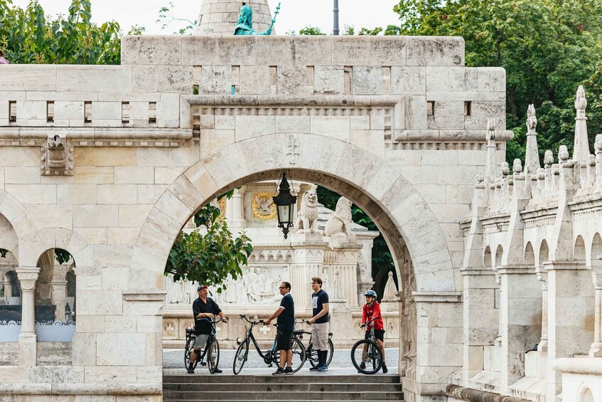 Picture 8 for Activity Budapest: Grand Sightseeing Bike Tour