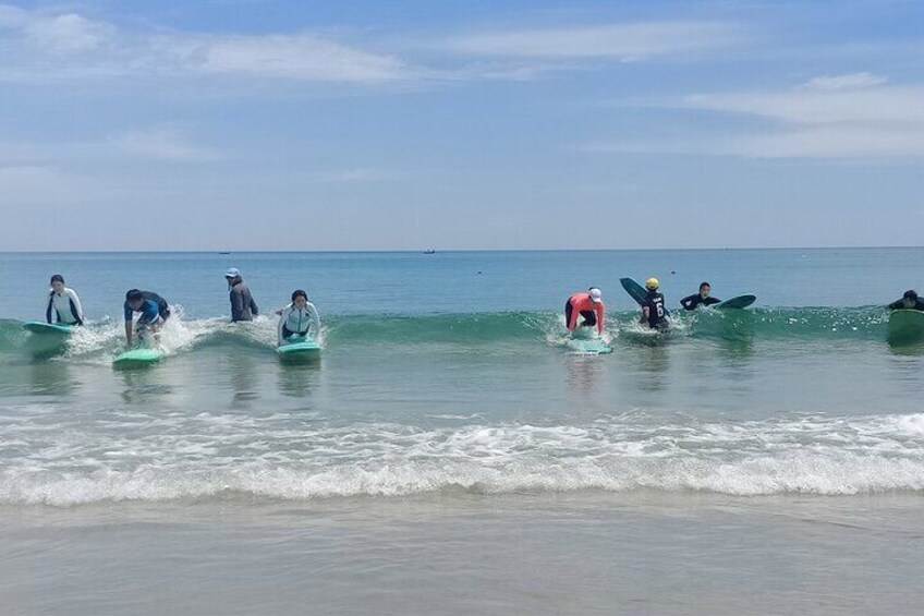 1 Hour Taster Surf Lesson at My Khe Beach