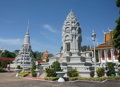 Bytur i Phnom Penh + båttur på Mekong-elven