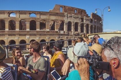 Discover Rome in Comfort; Rome Port Transfers with Hop-On-Hop-Off Buses