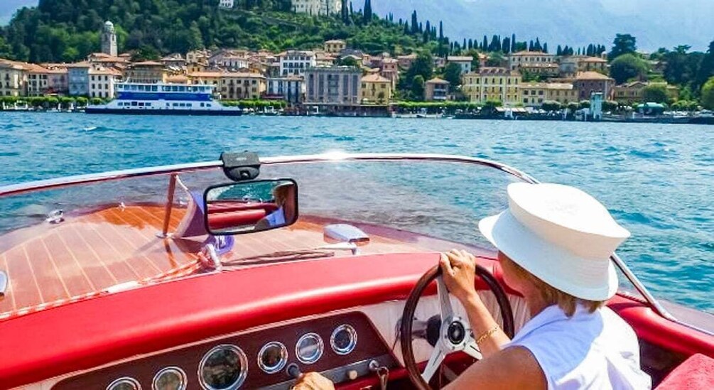 Picture 4 for Activity Lake Como: Classic Speedboat Private Tour