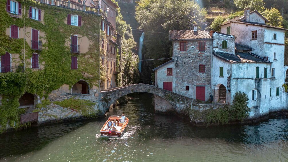 Picture 8 for Activity Lake Como: Classic Boat Private Tour