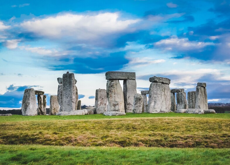 Stonehenge & the Cotswolds from Bath 