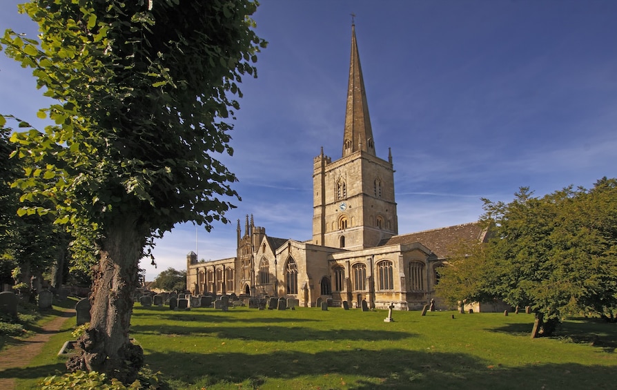 Oxford and Traditional Cotswolds Villages from London