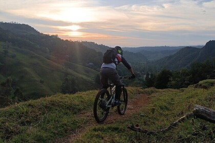 8-Days Private Enduro Mountain Bike Tour in Colombia