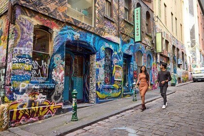 Melbourne City Laneways, Bays and Suburbs Small Group Bus Tour