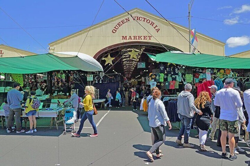 Melbourne City and Suburbs Highlights Bus and Walk Tour