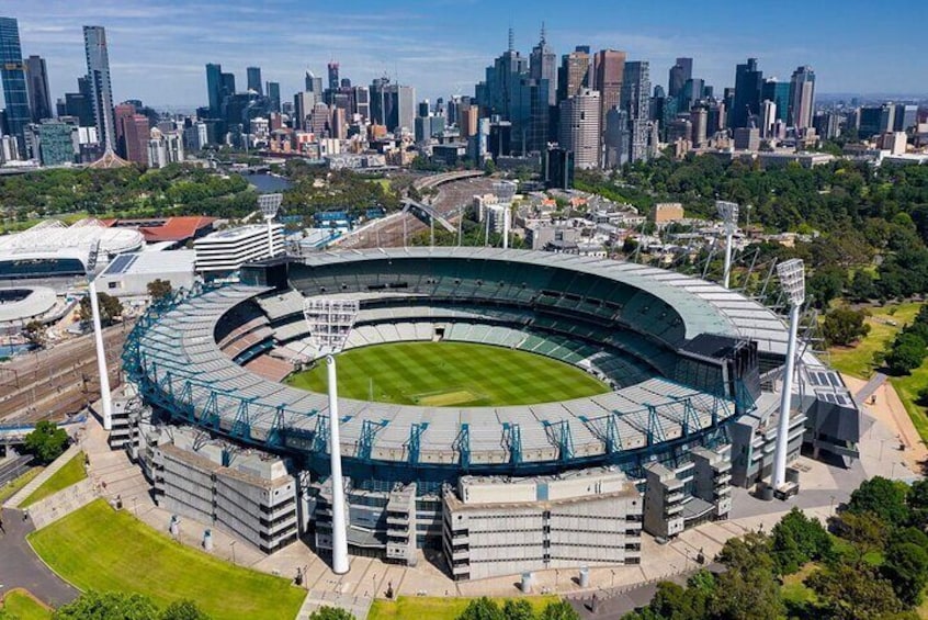 Melbourne City and Suburbs Highlights Bus and Walk Tour