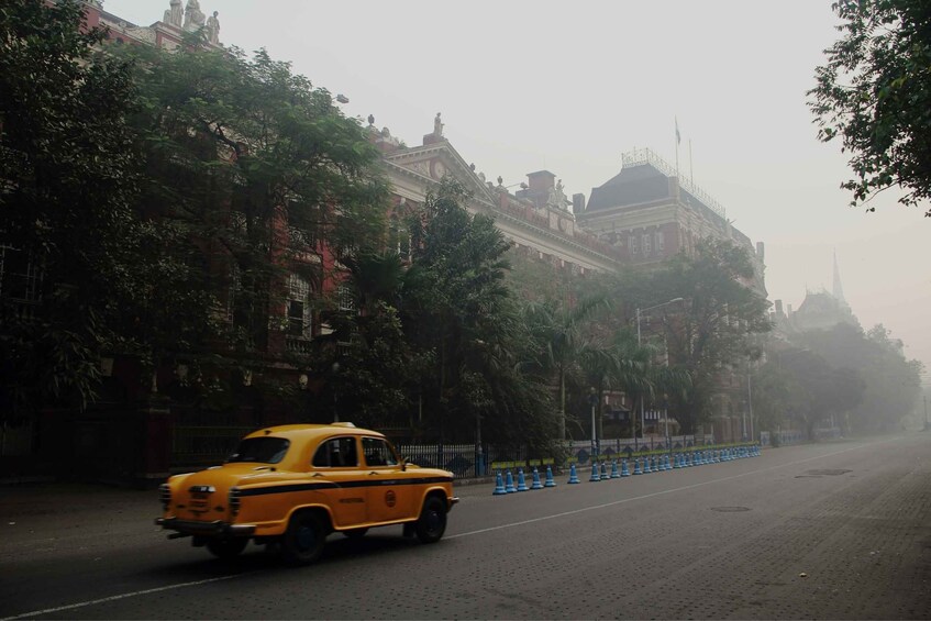 Picture 4 for Activity Kolkata: Half-Day Morning Tour w/ Flower Market