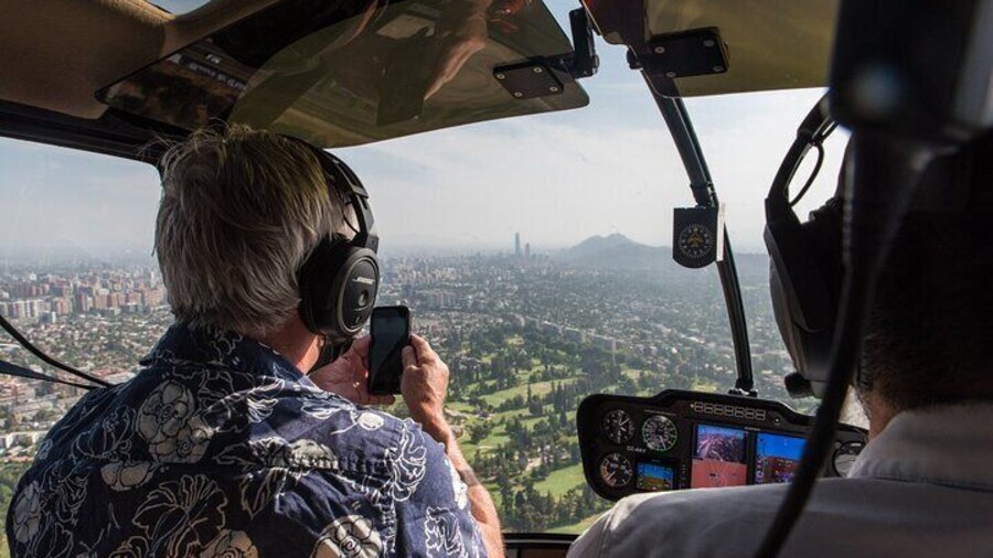 Private Helicopter Flight to winery with Sparkling Wine tasting