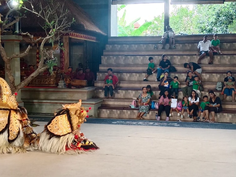 Bali : Barong Dance Desa Guwang-Sukawati