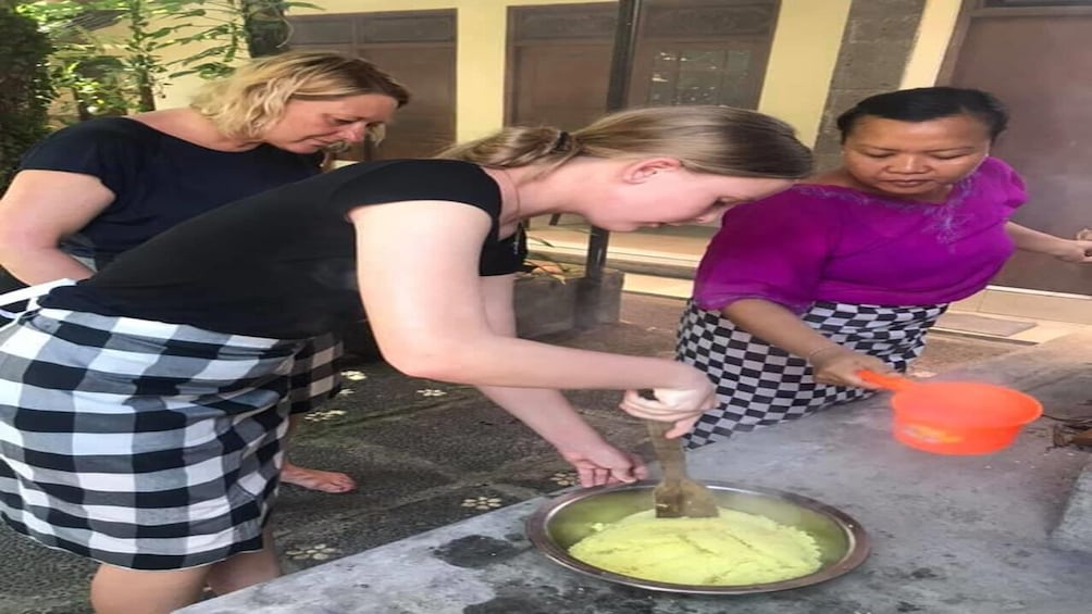 Cooking Class Balinese Menu at Bakas Cooking Class