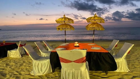 Middag med levende lys på Jimbaran på Bali