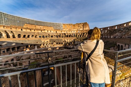 Entrada Coliseo Belvedere Ático con vídeo multimedia