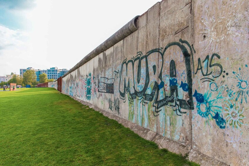 Picture 3 for Activity Berlin: Graffiti Workshop at the Berlin Wall