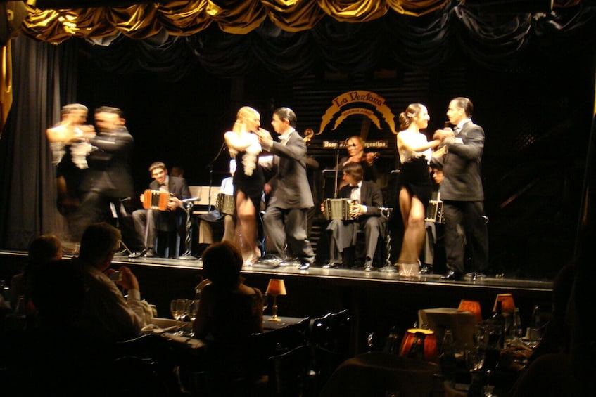 Tango show in La Ventana with optional Dinner