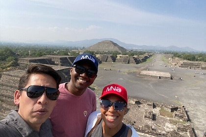Teotihuacán al amanecer, sin trampas para turistas.