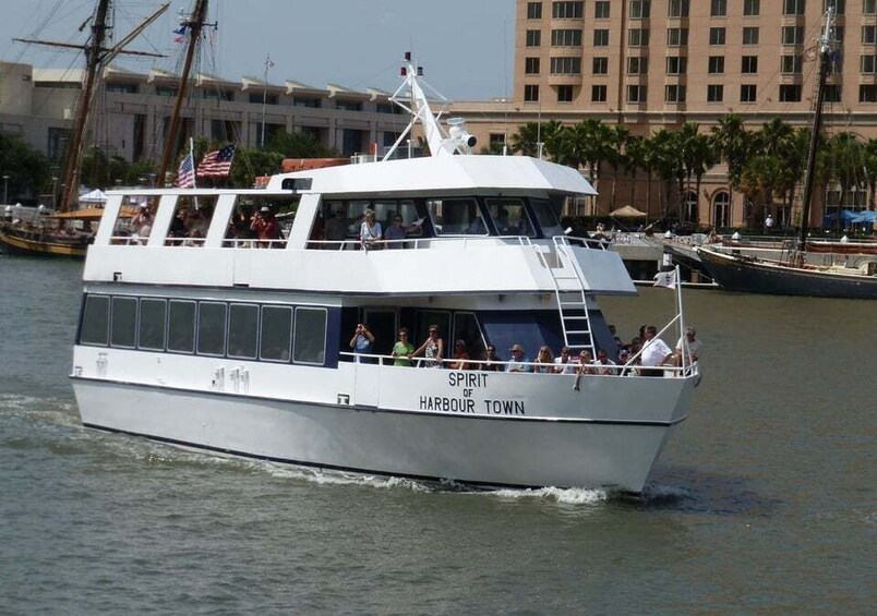 Hilton Head Island: Round-Trip Ferry Ticket to Savannah