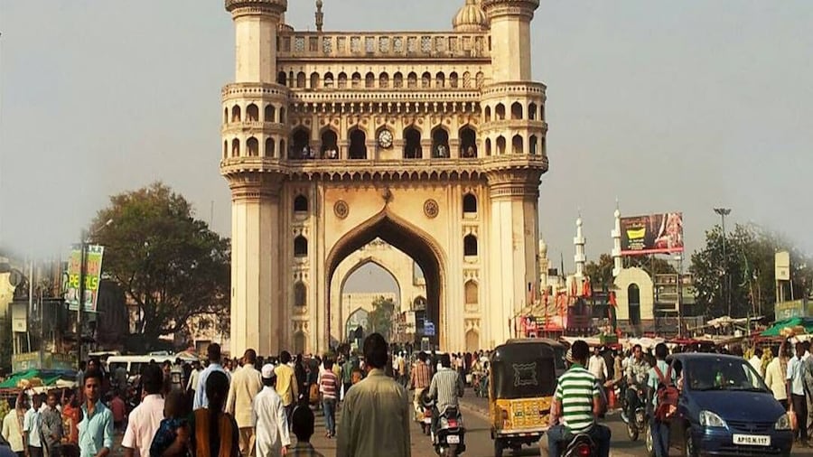Hyderabad: Private City Tour with Evening Boat Ride