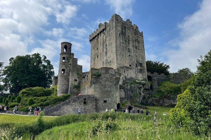 Blarney Castle & Rock of Cashel Private Tour With Dublin Transfer