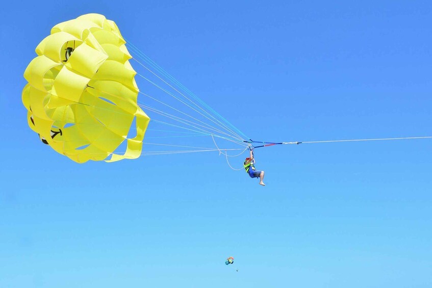 Djerba: Parasailing Experience