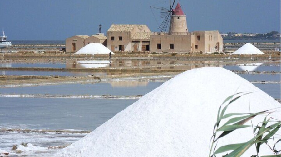 From Palermo to Agrigento with stop in Erice and Marsala Saltpans