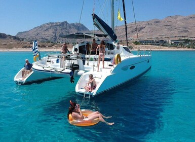 Lardos : Croisière catamaran privée avec un repas et des boissons