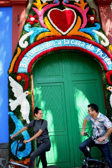 Picture 5 for Activity Mexico City: Coyoacan Biking Tour with Frida Kahlo Museum