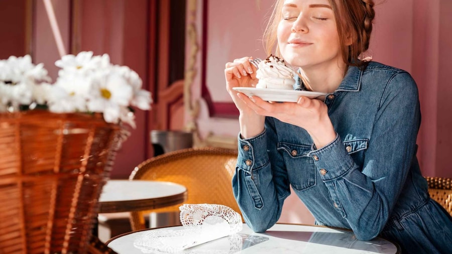 Düsseldorf: Sweet Treats Guided Walking Tour of Old Town
