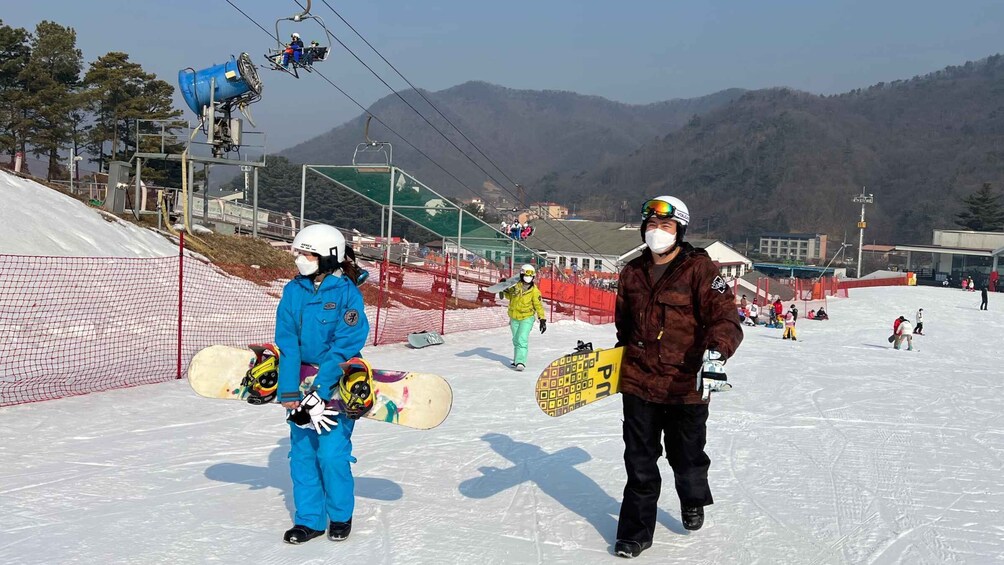 Picture 4 for Activity From Seoul: Yongpyong Ski Day Tour with Transportation