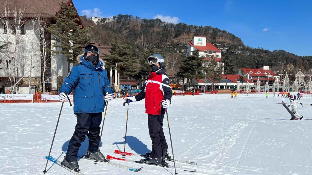 Picture 3 for Activity From Seoul: Yongpyong Ski Day Tour with Transportation