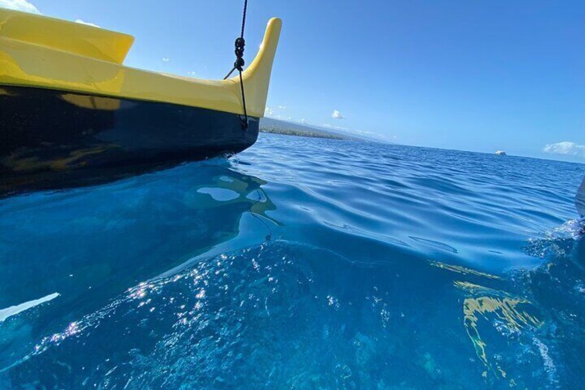 Crystal blue Kona waters await!