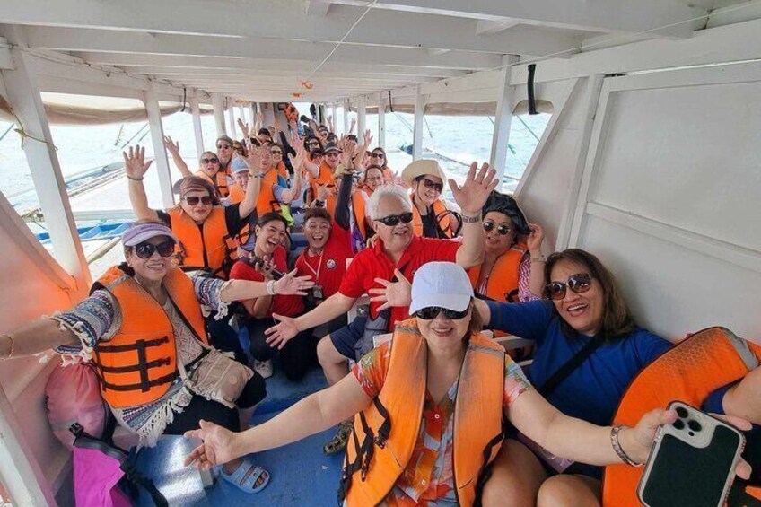 4 Hour Private Boracay Island Hopping Tour