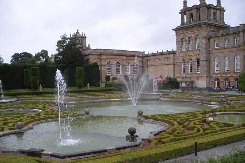 Blenheim Palace and Oxford Private Tour with pass from London