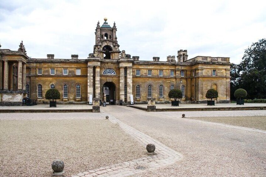 Blenheim Palace and Oxford Private Tour with pass from London