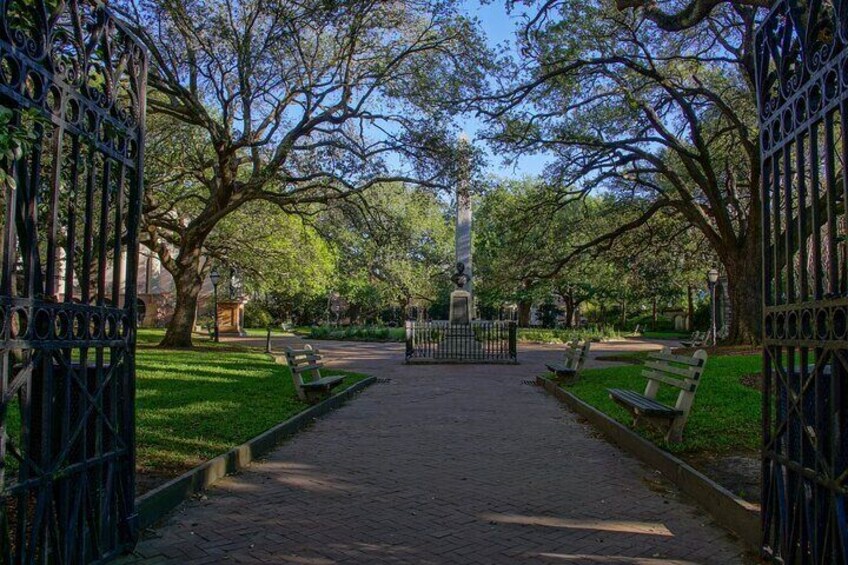 Private Historical Walking Tour with Charleston Family Chronicles