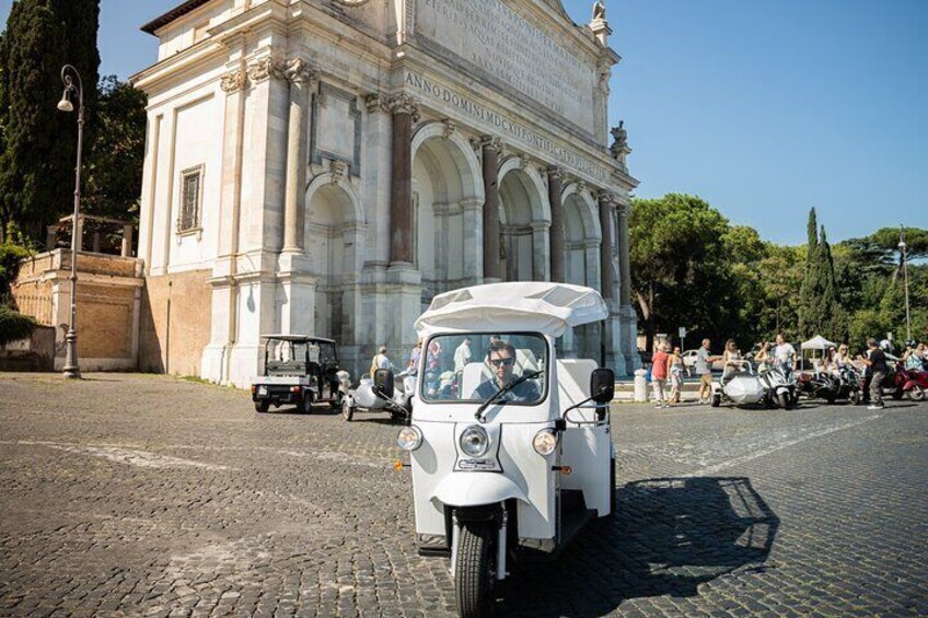 Riding in style through the heart of Rome! 