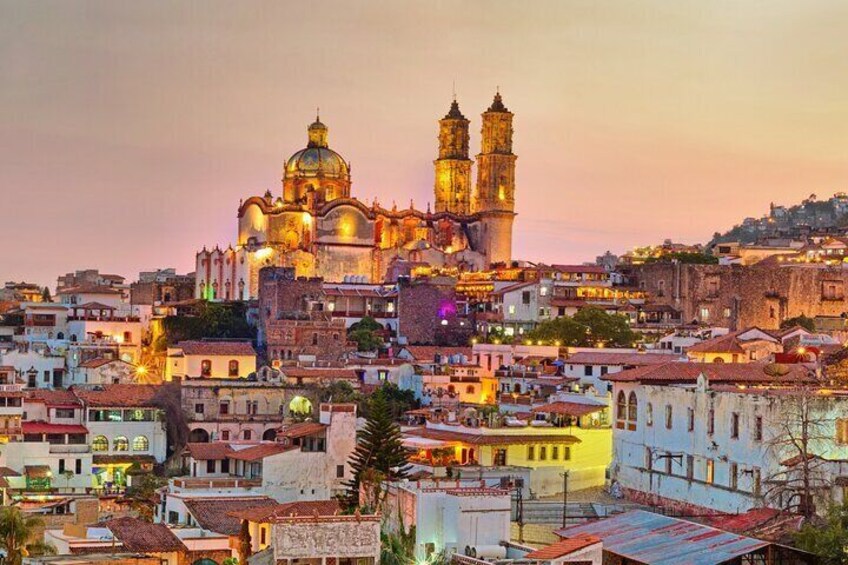 Private Tour in Cuernavaca and Taxco from Mexico with Lunch
