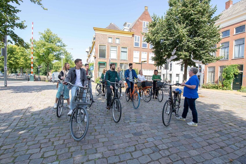 Picture 3 for Activity Groningen: City Highlights Bike Tour