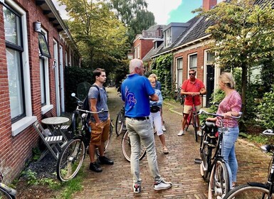 Groningen: City Highlights Bike Tour