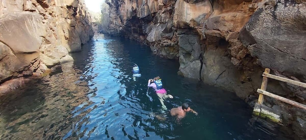 Picture 2 for Activity Half Day Bay Tour in Santa Cruz Island